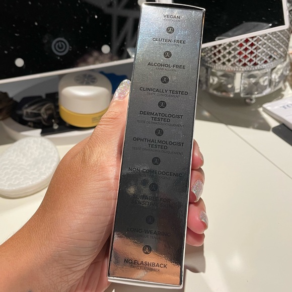 Anastasia Beverly Hills 400N luminous foundation - Picture 8 of 10